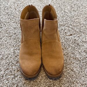 Korks Women Tan Suede Ankle Boots